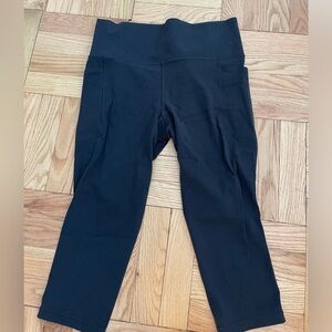 Black athleta cropped leggings